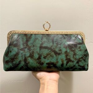 Handsewn Genuine Premium Leather Ring Shaped Push-lock Clutch/Crossbody